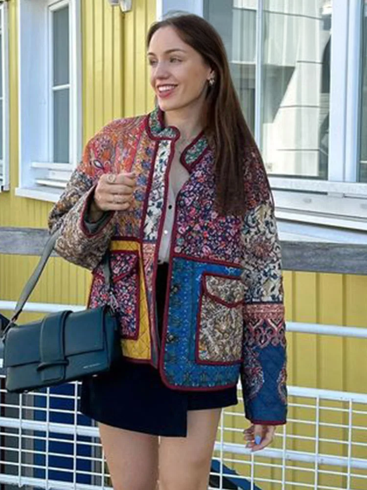 Brianna - Coat met Bloemenprint en Patchwork Zakken