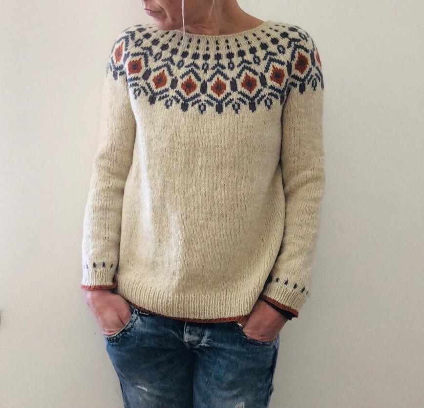 Isla - Unique sweater